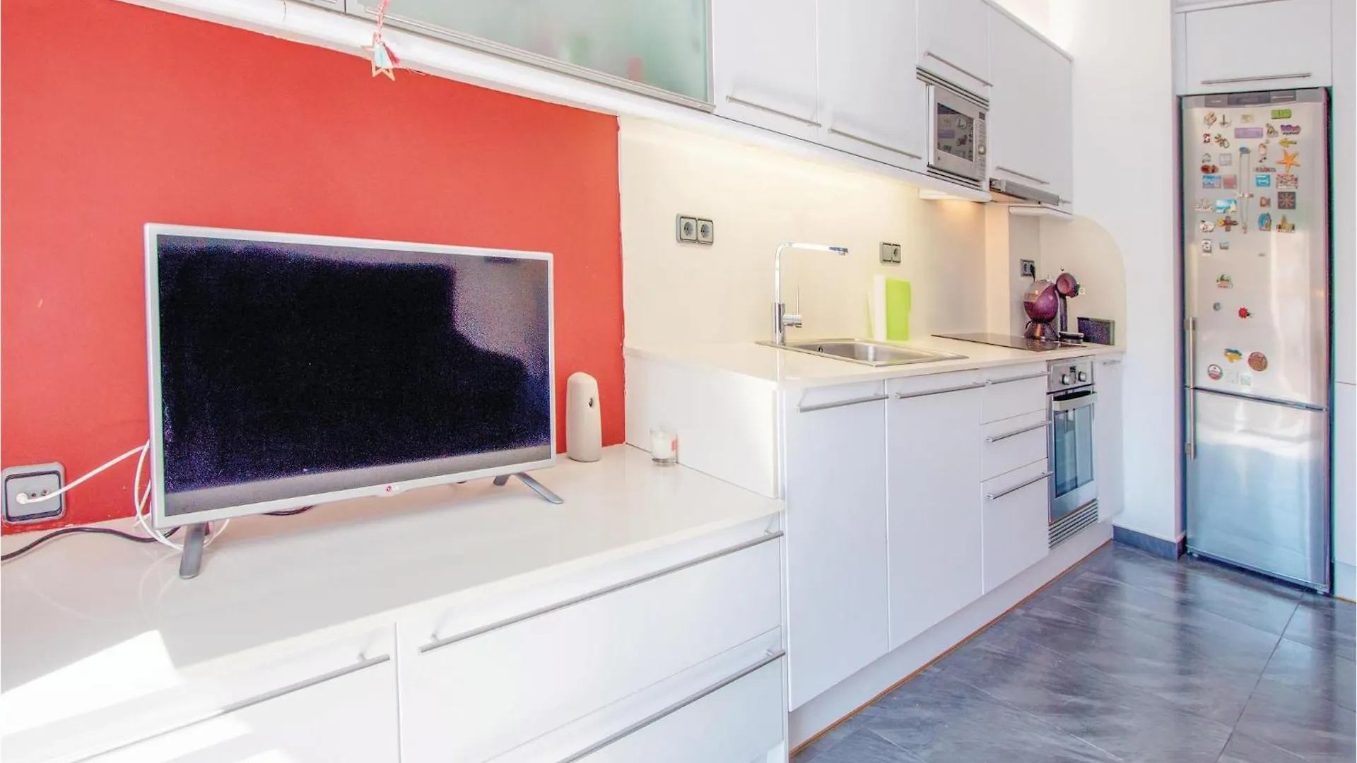 2 Bedroom Cozy Apartment In Blanes Spain
