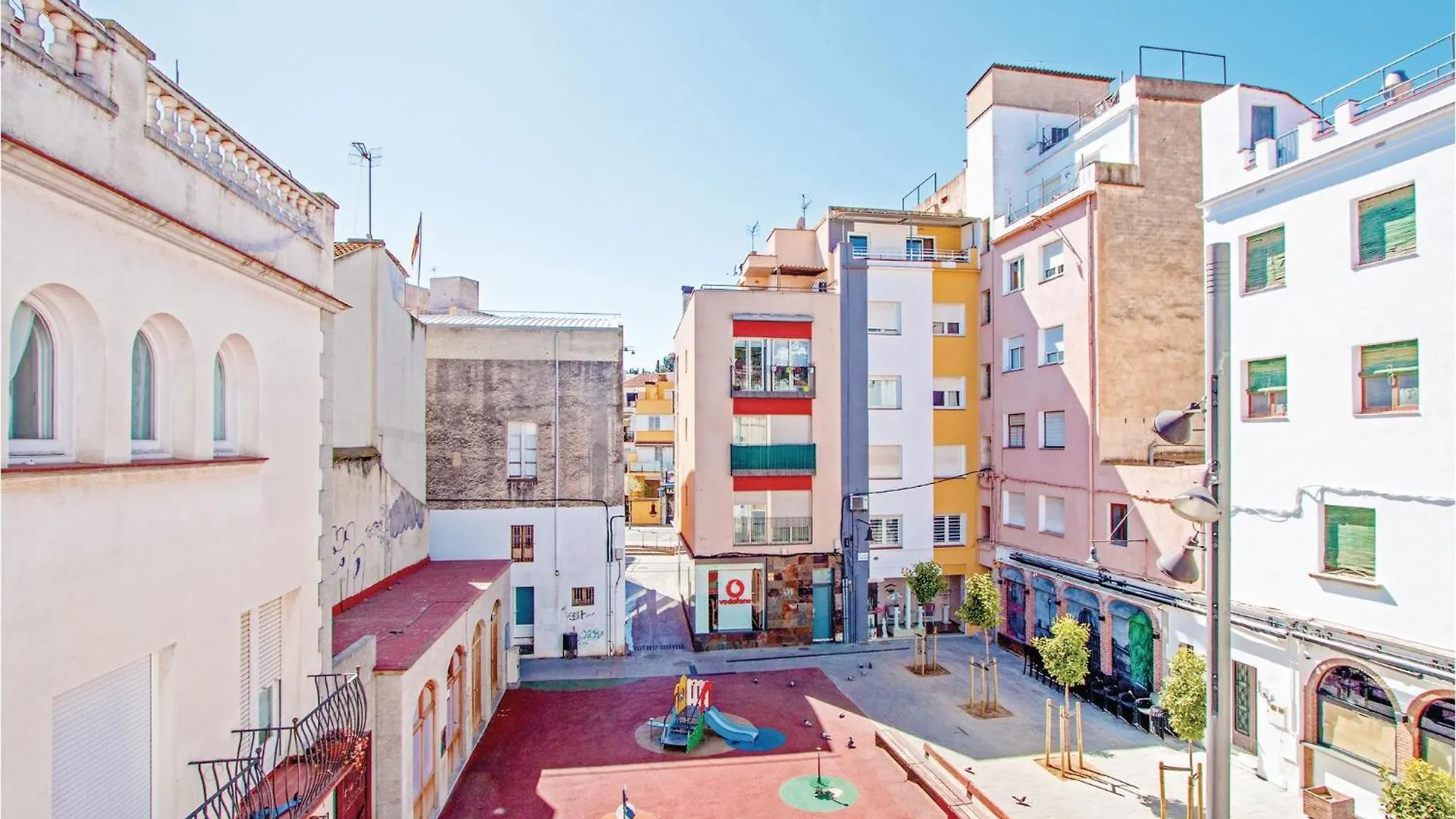 2 Bedroom Cozy Apartment In Blanes location